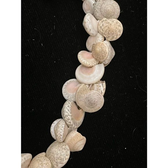 Hawaiian Puka shell necklace 40” - Picture 5 of 6